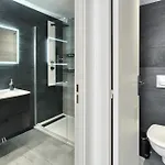 A C 2bdr 6p Flat Just Two Minutes From The Beach! * Antibes